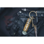 Компактен фенер Olight i18 Brass 180lm месинг » Force.BG