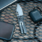 Компактен сгъваем нож SOG Ultra XR Carbon S35VN » Force.BG
