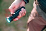 Мощен EDC фенер Olight Seeker 4 Pro 4600 лумена бял » Force.BG